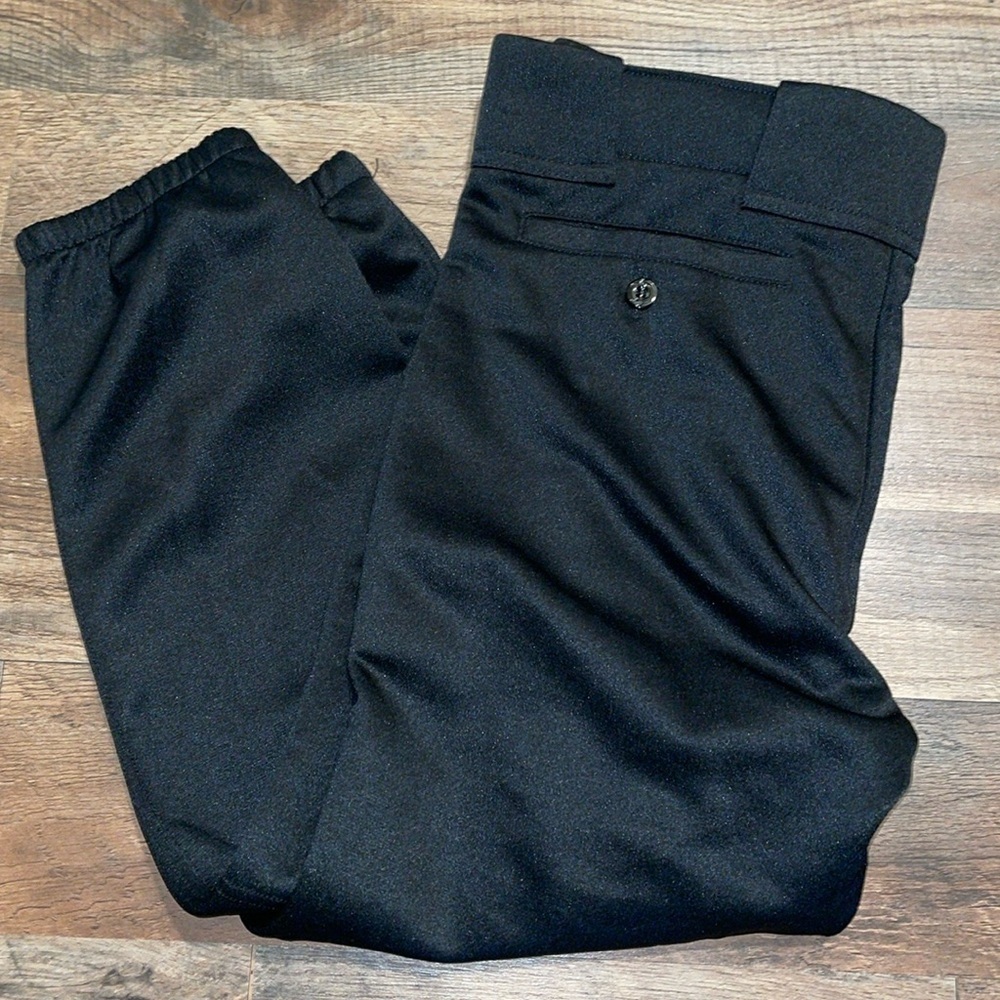 NWOT Mizuno Elastic Bottom Softball Pants.  Size Medium.